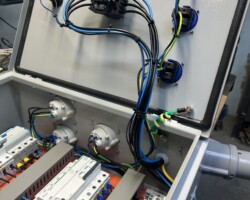 Elektrický rozvádzač na mieru